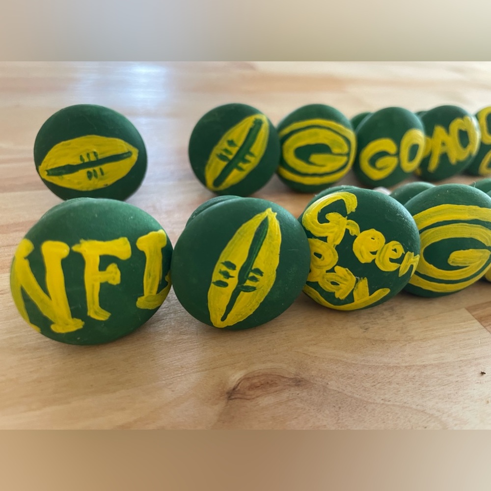 Hand Painting Green Bay Packers Curtain Hooks (16)